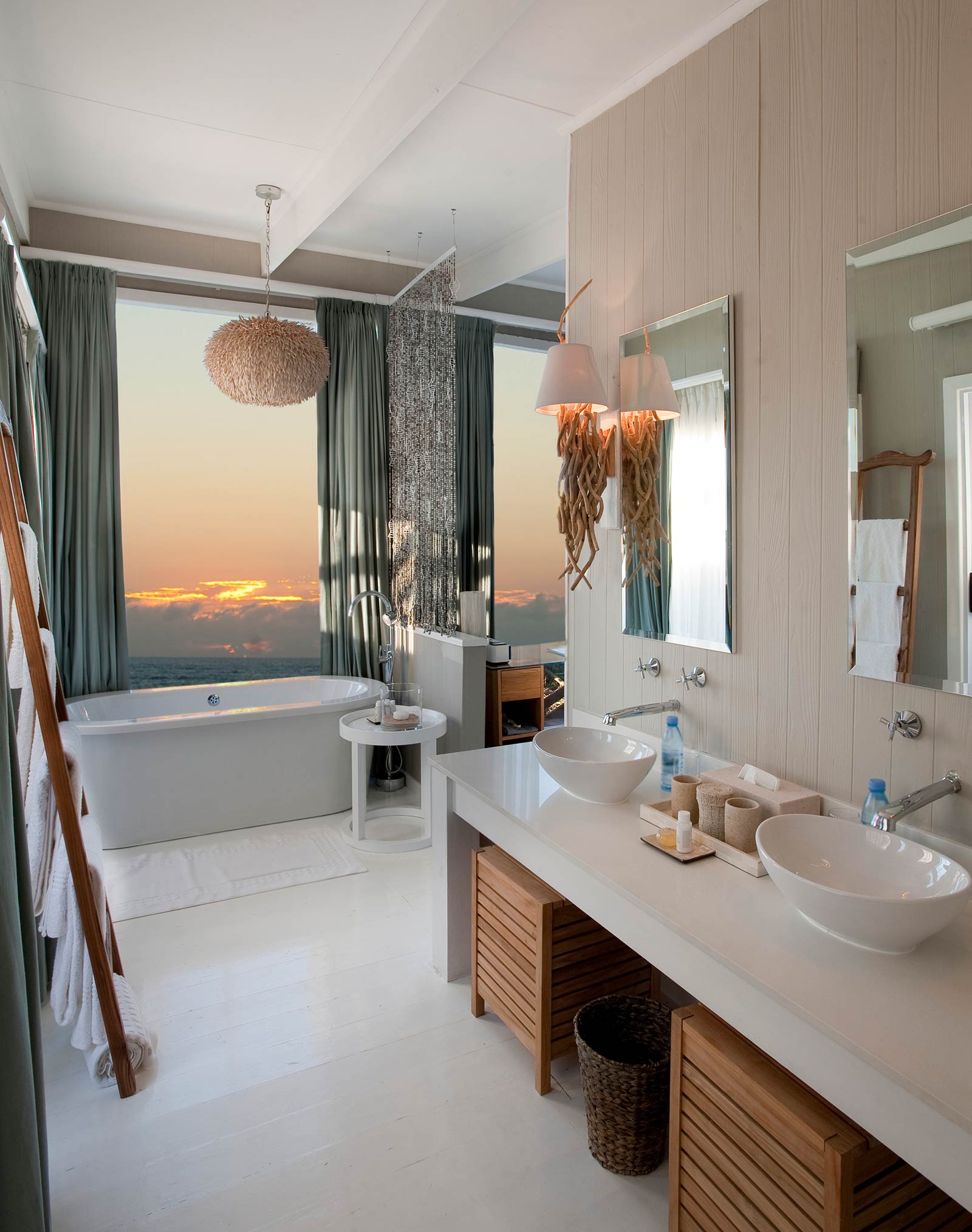 White Pearl Resorts