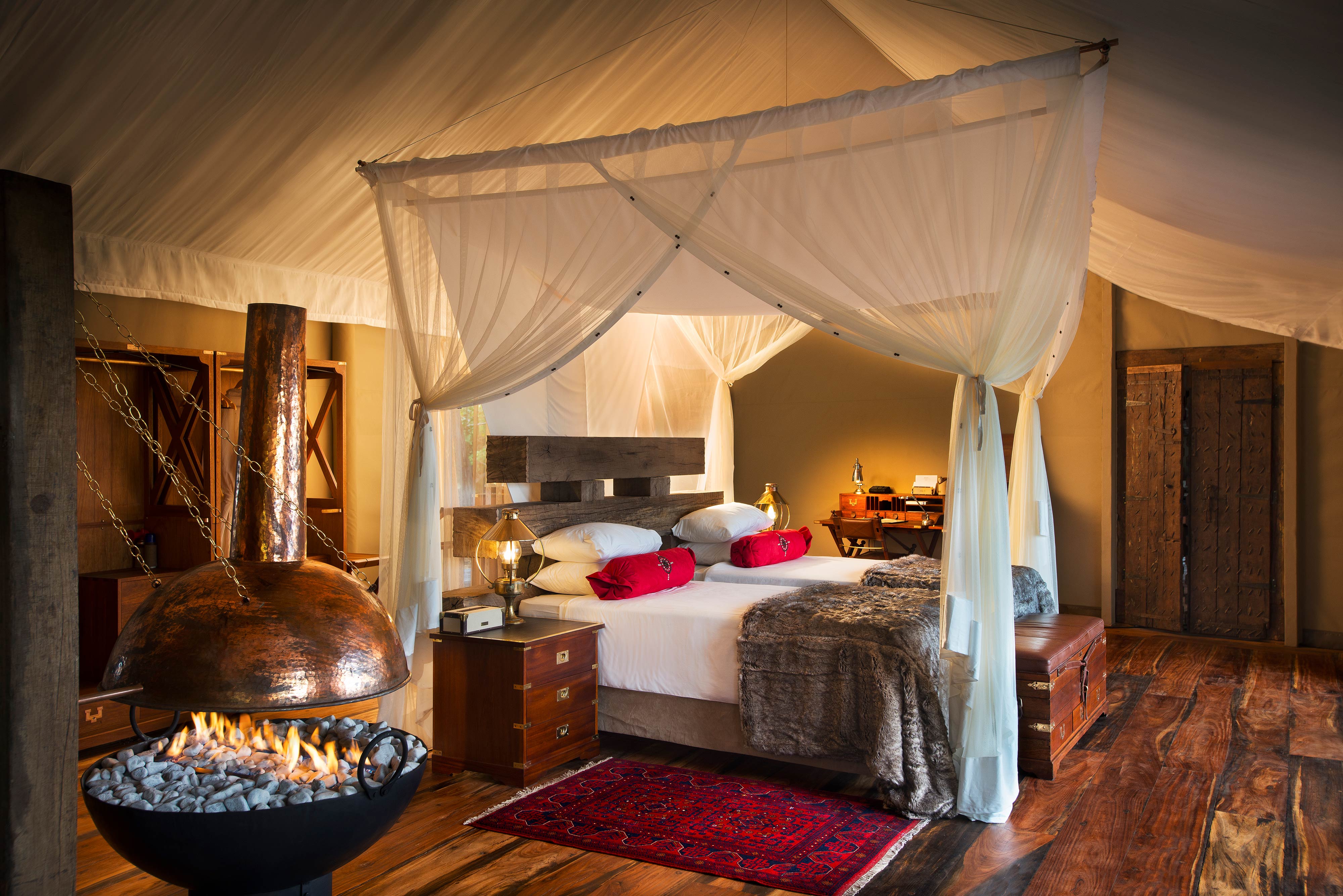 Zarafa Dhow Suite Great Plains Conservation